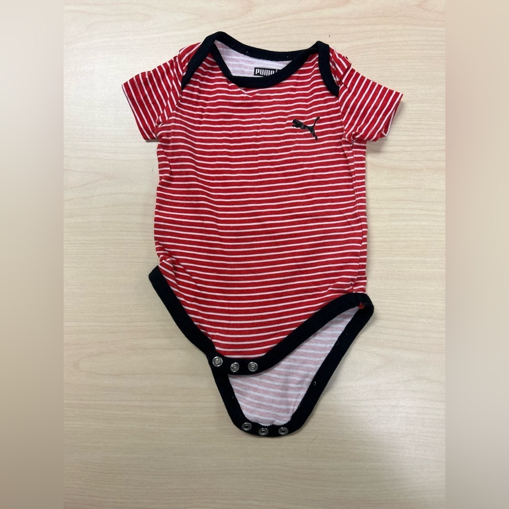 🐾 PUMA Baby 3‑Piece Outfit Bundle – Unisex – Excellent Condition - 0-3 months 🐾 - Picture 6 of 7